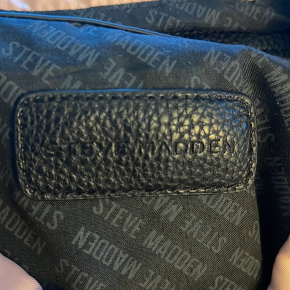 Backpack - Picture 4 of 8